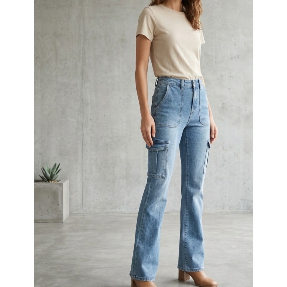 Forever 21 Cargo High Rise Flare Light Wash Denim Jeans 25